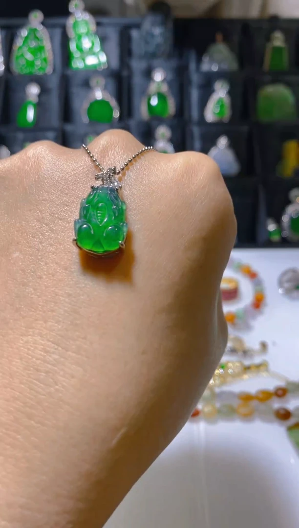 颈饰未镶嵌翡翠天然A货翡翠 假一罚四