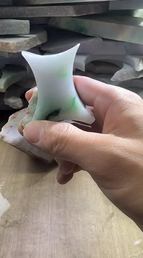 裸石翡翠缅甸翡翠A货花64