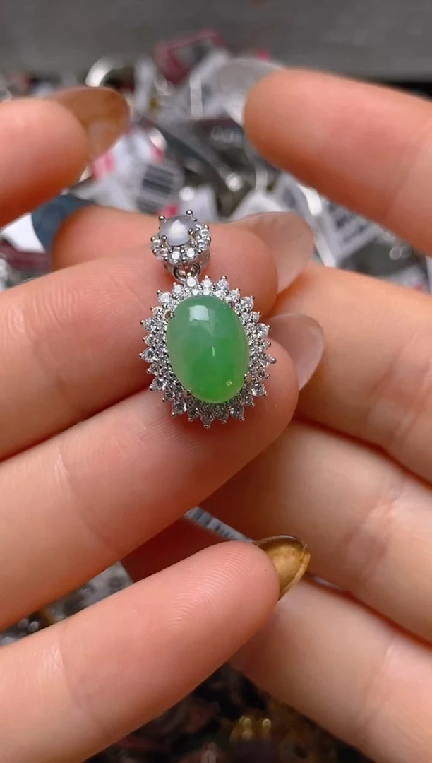 银S925镶嵌戒指翡翠百内无证书