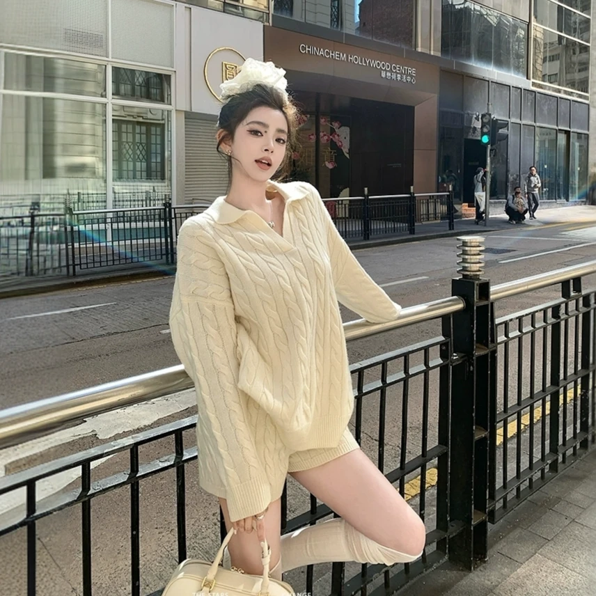 高奢感麻花毛衣套装女秋冬新款慵懒风宽松百搭针织短裤两件套洋气