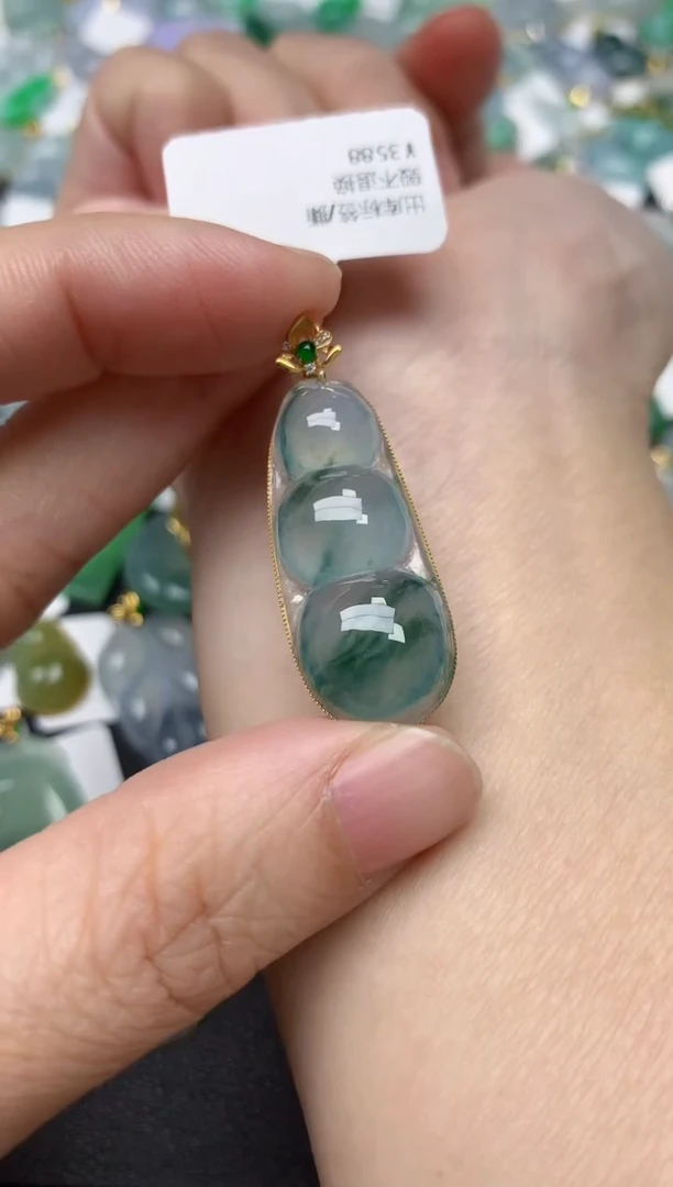 颈饰18K金镶嵌翡翠天然缅甸A货翡翠