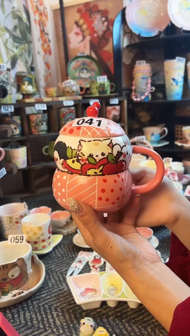 景德镇设计款手绘杯杯