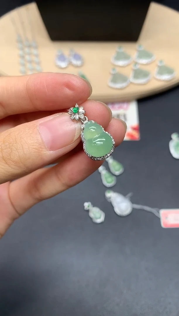 翡翠银S925镶嵌吊坠(不含链)葫芦【无服务费】