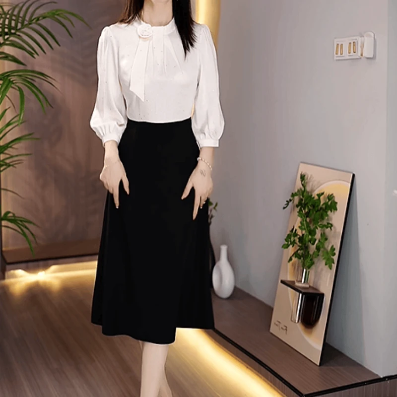 A381【连衣裙】2025早秋新款玫瑰花木耳边洋气修身显瘦优雅连衣裙