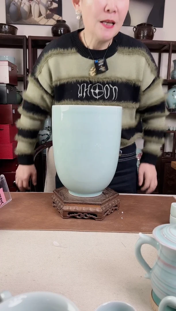 【闪购商品】杯纯手工 粉青 笔筒（大）