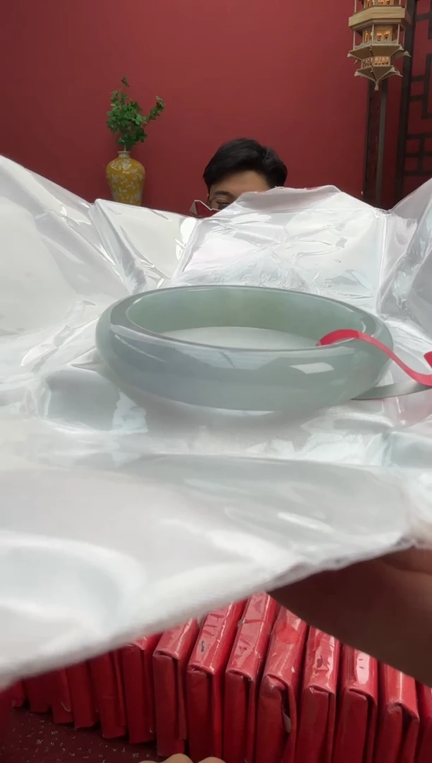 翡翠手镯未镶嵌1手镯