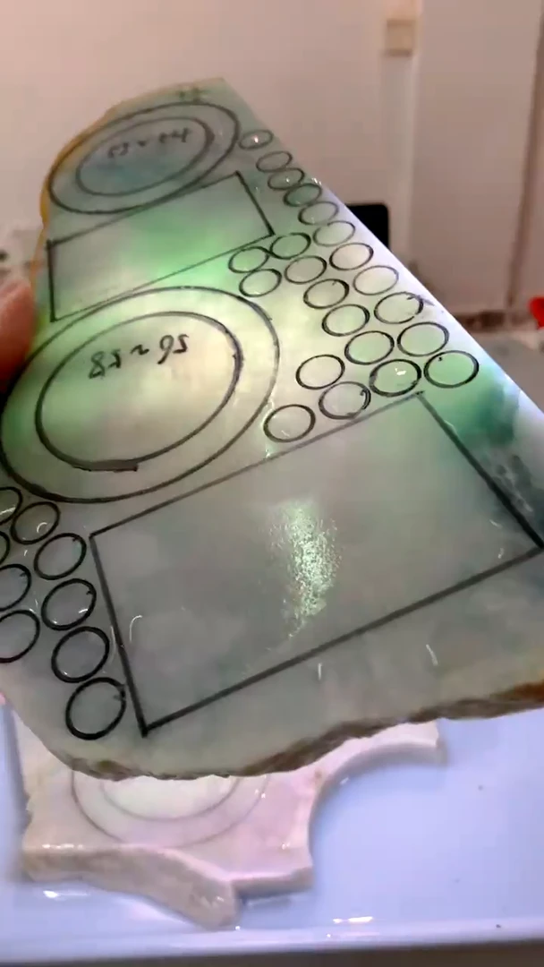 翡翠未镶嵌颈饰缅甸A货翡翠770