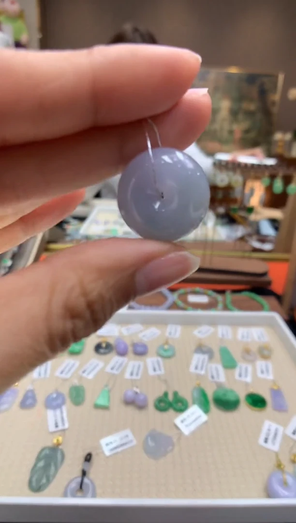 【闪购商品】翡翠颈饰18K金镶嵌平安扣