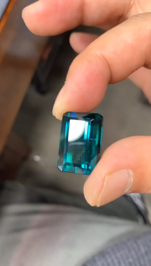 未镶嵌裸石碧玺33.6ct 21