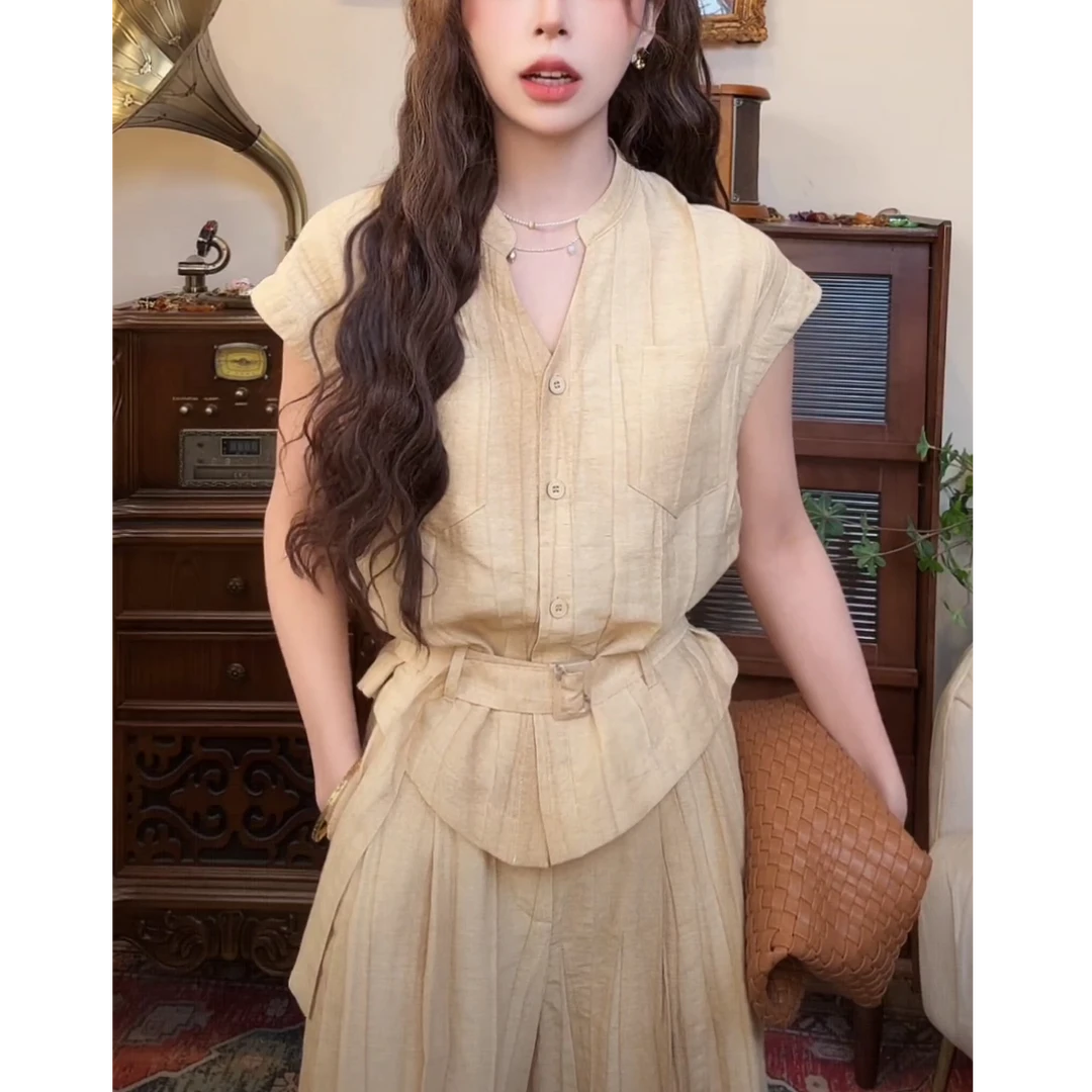 气质通勤显瘦套装女夏季新款肌理感收腰V领上衣搭配高腰裤两件套