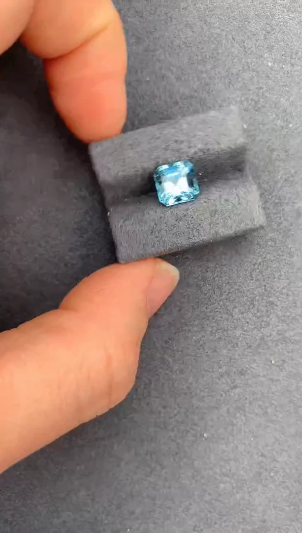 【闪购商品】海蓝宝石裸石未镶嵌1ct海蓝宝石