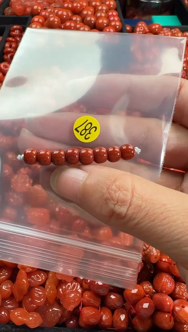 颈饰未镶嵌南红玛瑙1