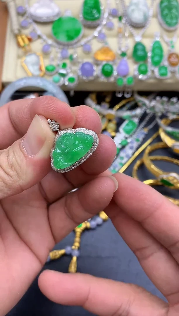 颈饰18K金镶嵌翡翠184-中国好珍宝