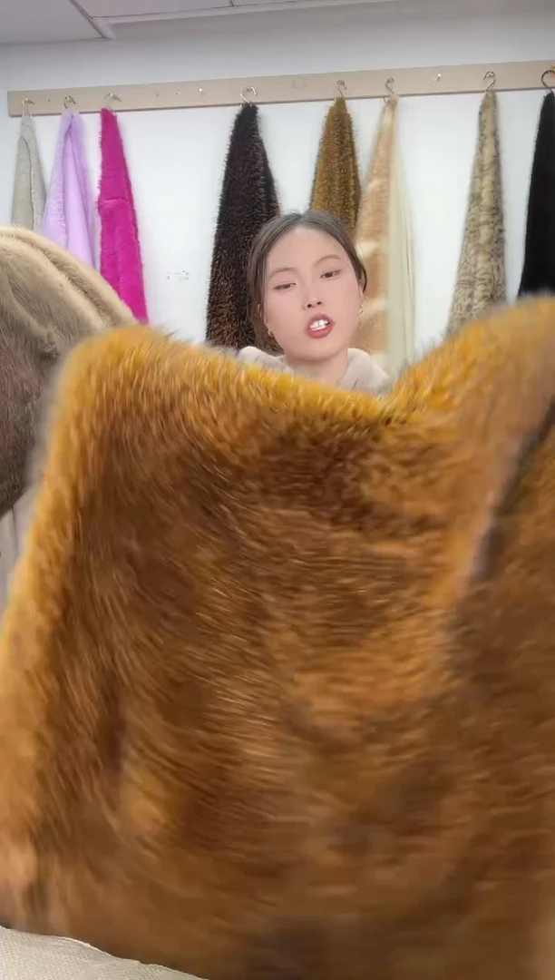 狐狸毛宇宙无敌貉子毛尺寸1.8*1