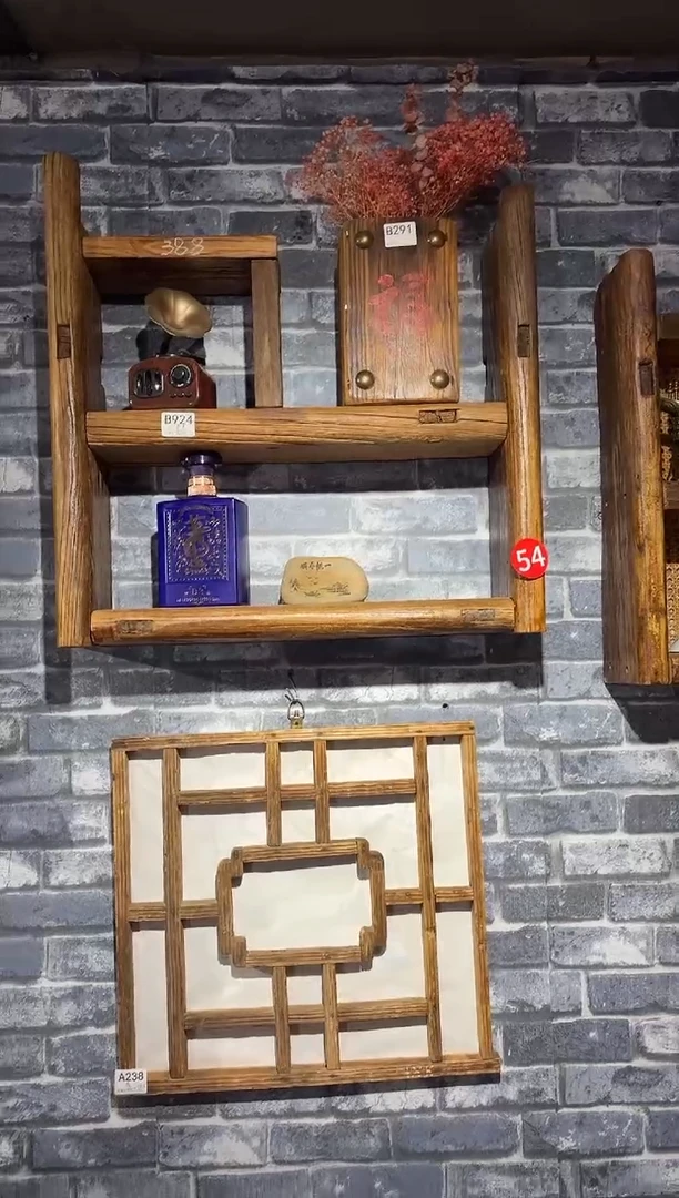 心***来风化老门板丙烯画