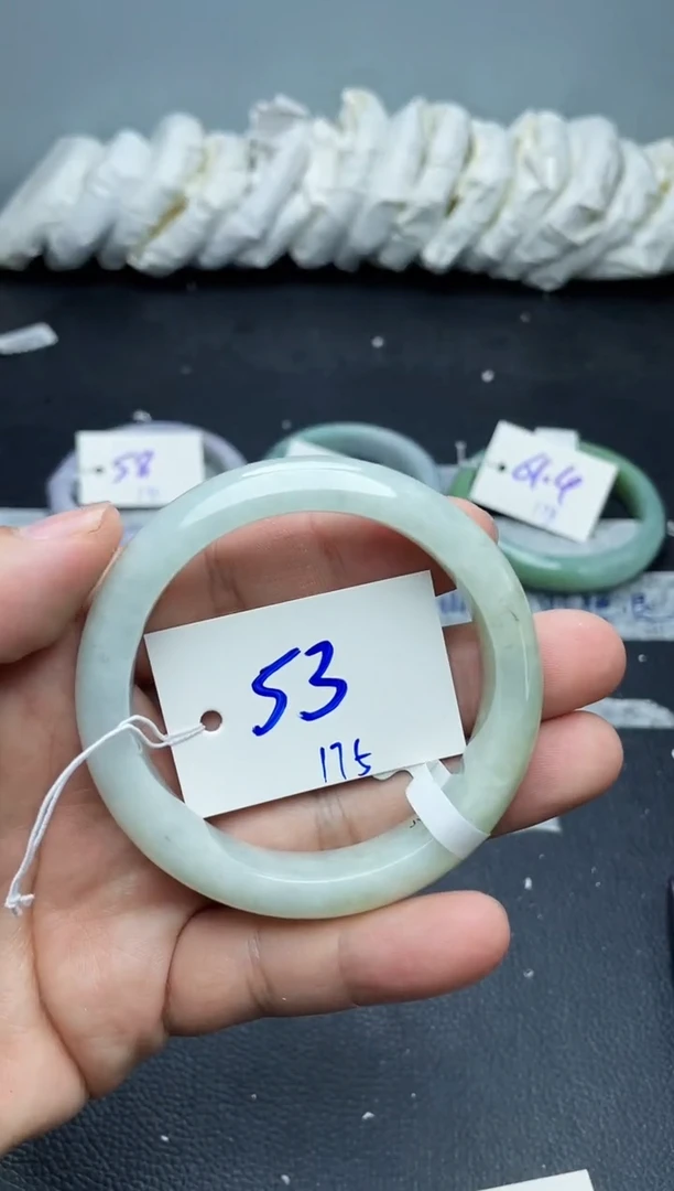 未镶嵌手镯翡翠175