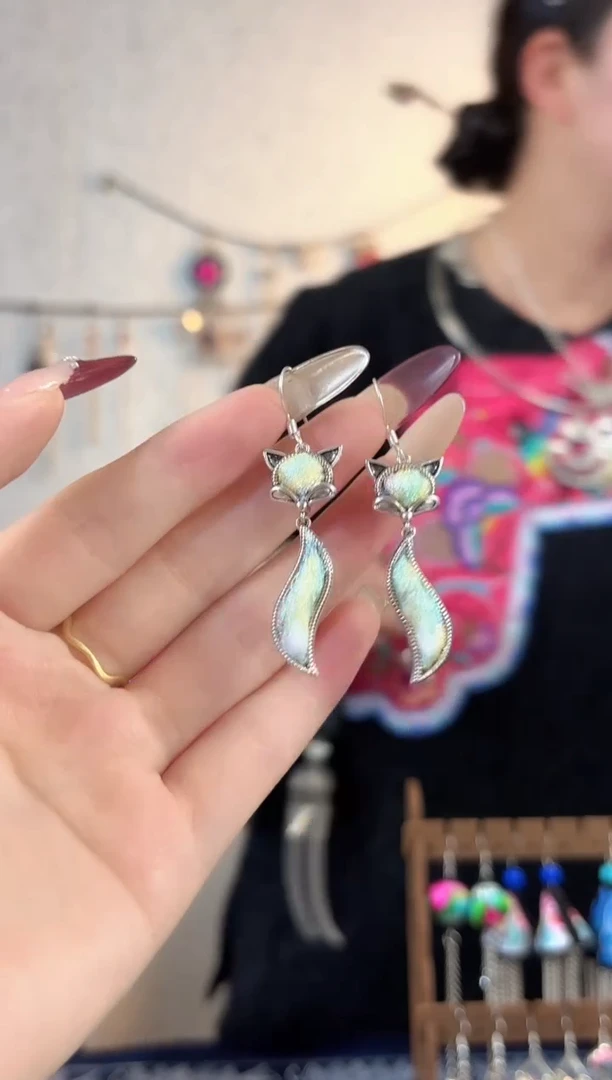 织绣彩云南阁非遗老绣饰品063