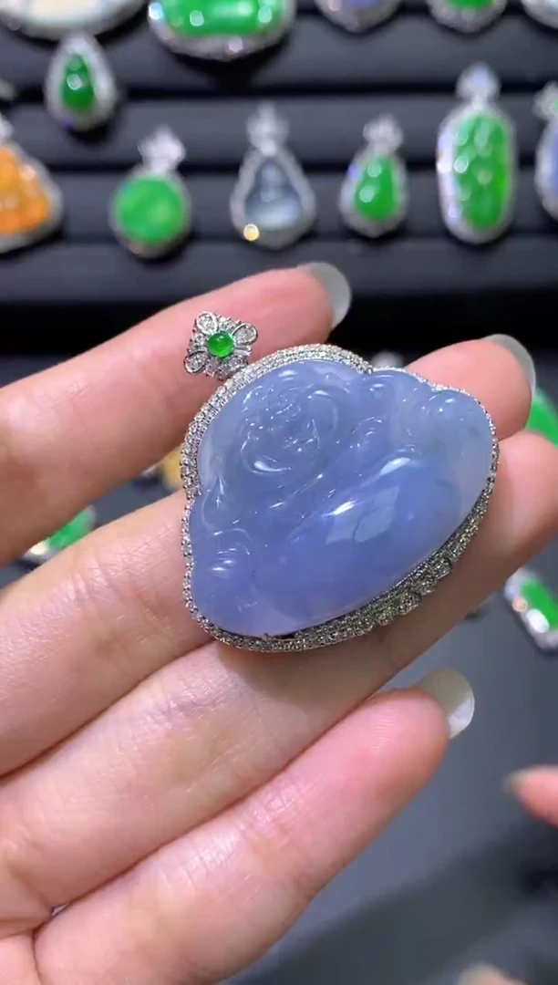 颈饰18K金镶嵌翡翠佛公