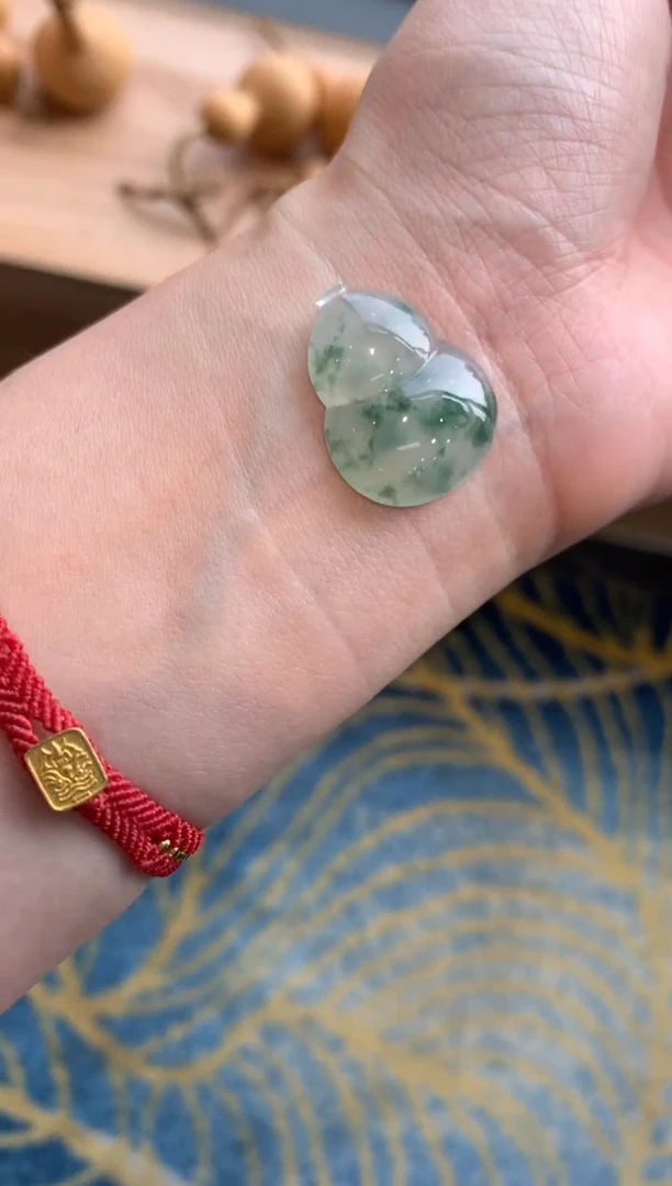 【闪购商品】翡翠吊坠(不含链)未镶嵌葫芦