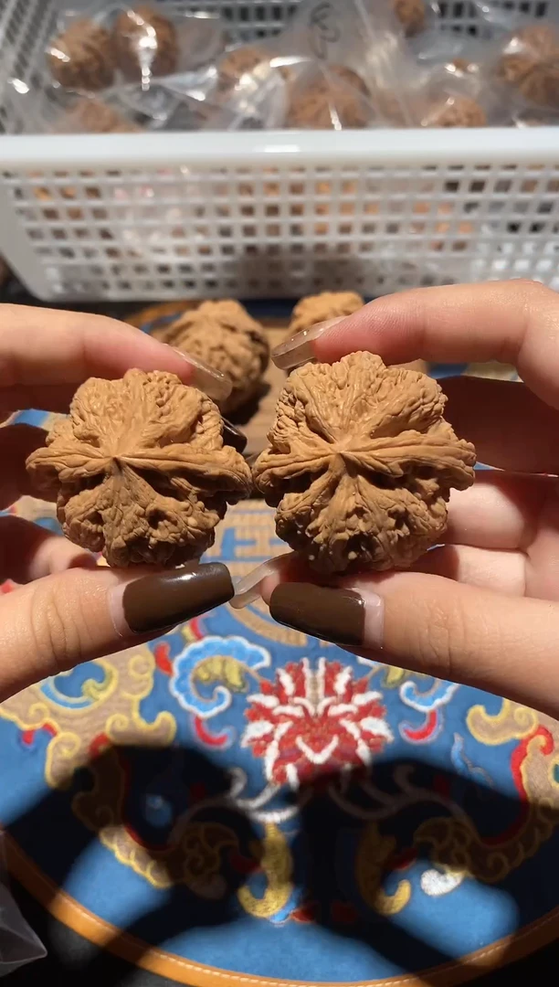 把件文玩核桃005 粗筋