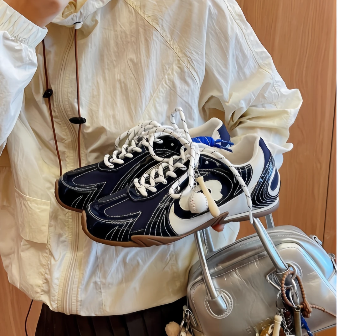 【G现货运费险+饰品】2025秋新款透气学院风休闲鞋搭鞋赛车运动鞋