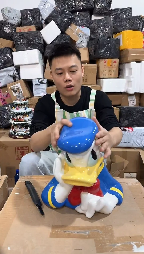 瓷片唐老鸭半身收纳罐