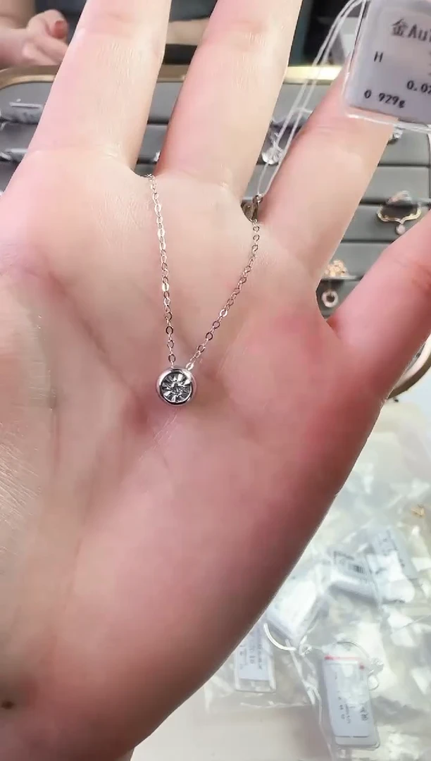 颈饰钻石18K金镶嵌80000000