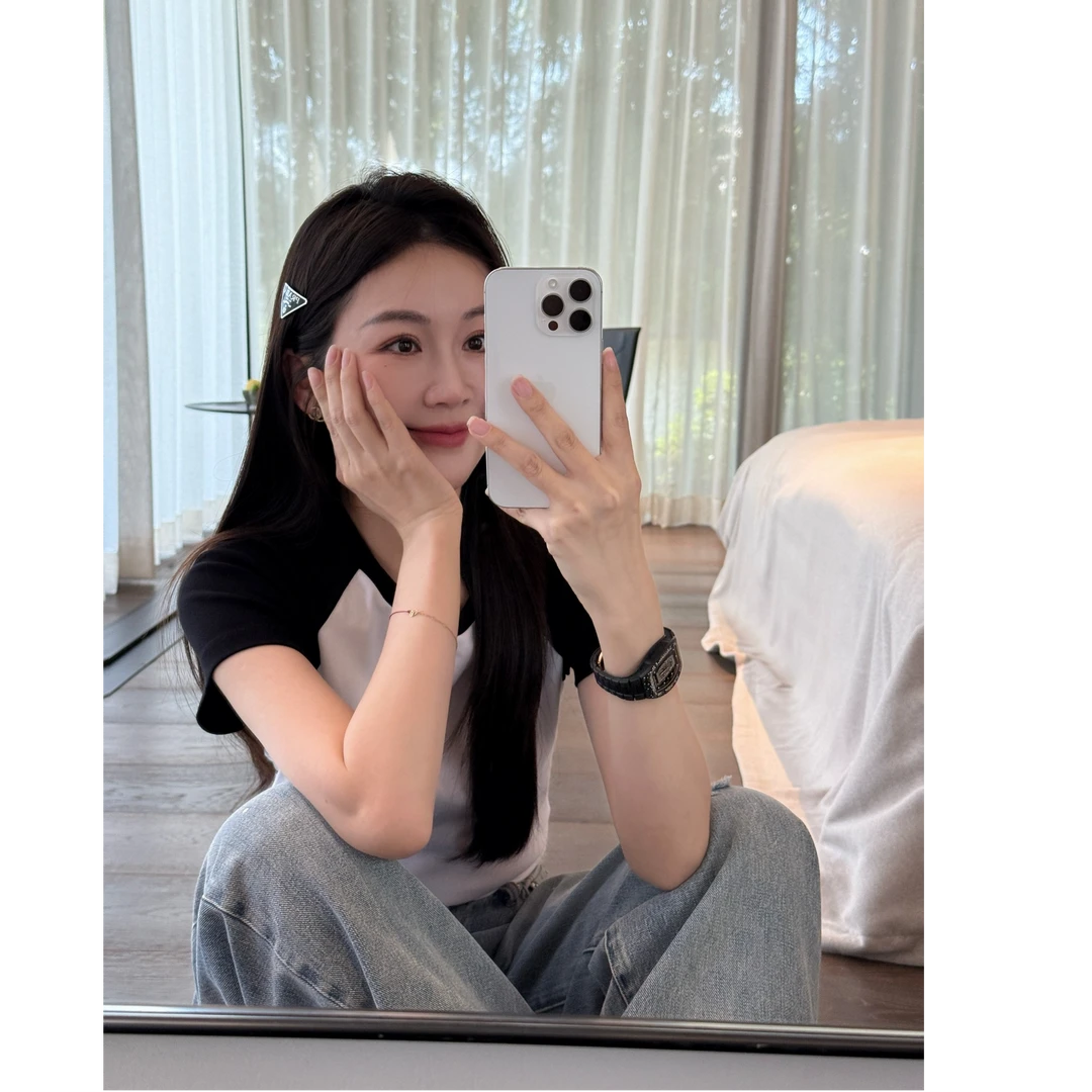 元气满满 美式黑白插肩短袖T恤