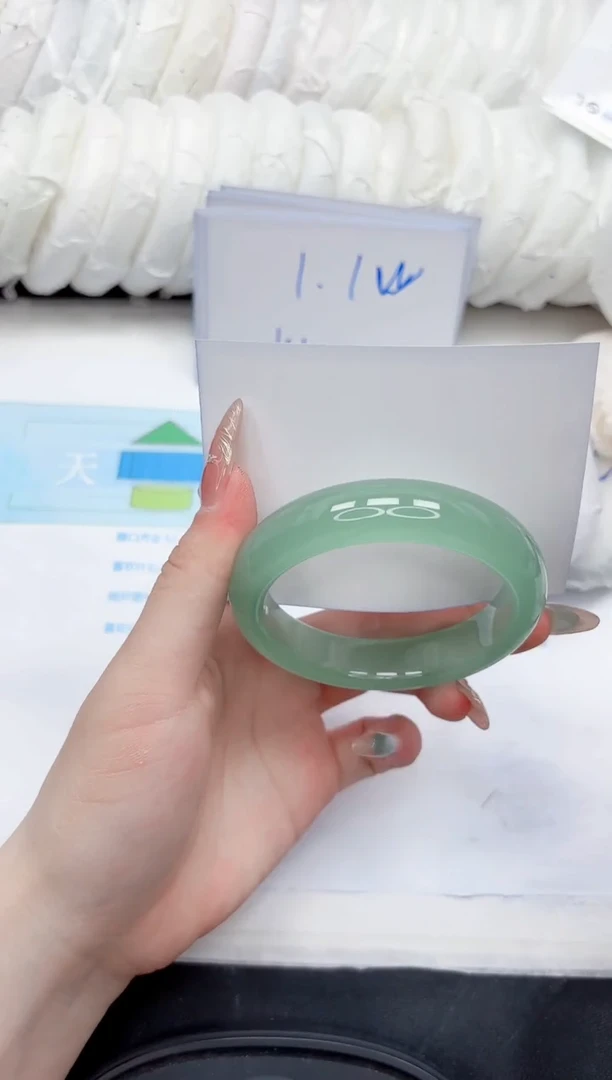 石英质玉手镯未镶嵌176-57