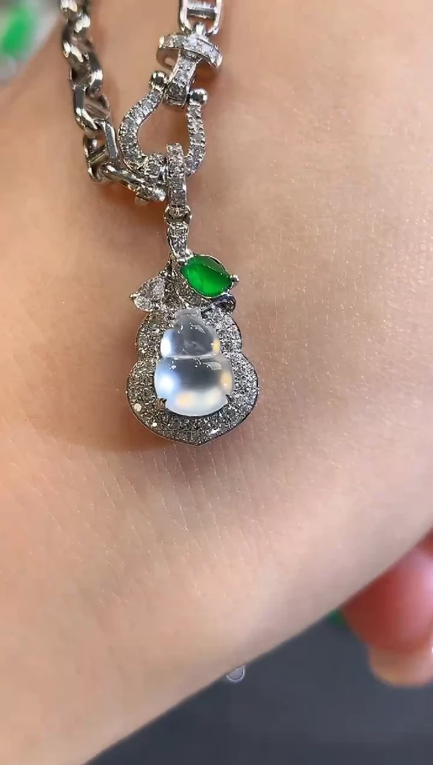 吊坠(不含链)18K金镶嵌翡翠a60多样性一件发货