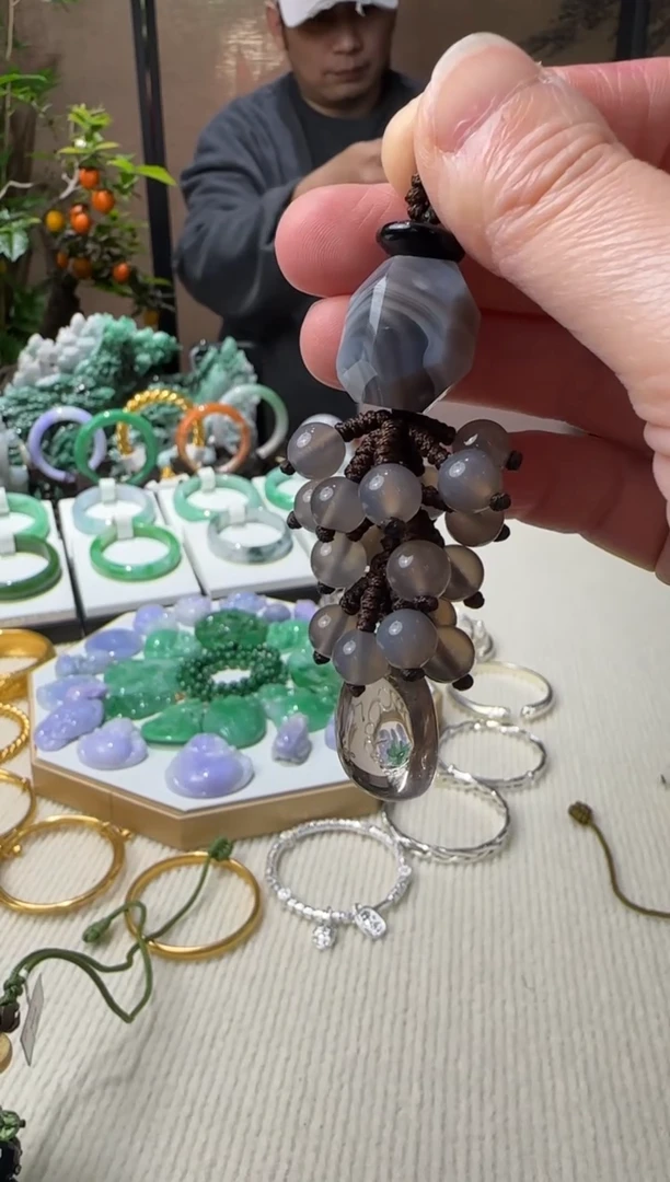 未镶嵌车挂玛瑙/玉髓挂件