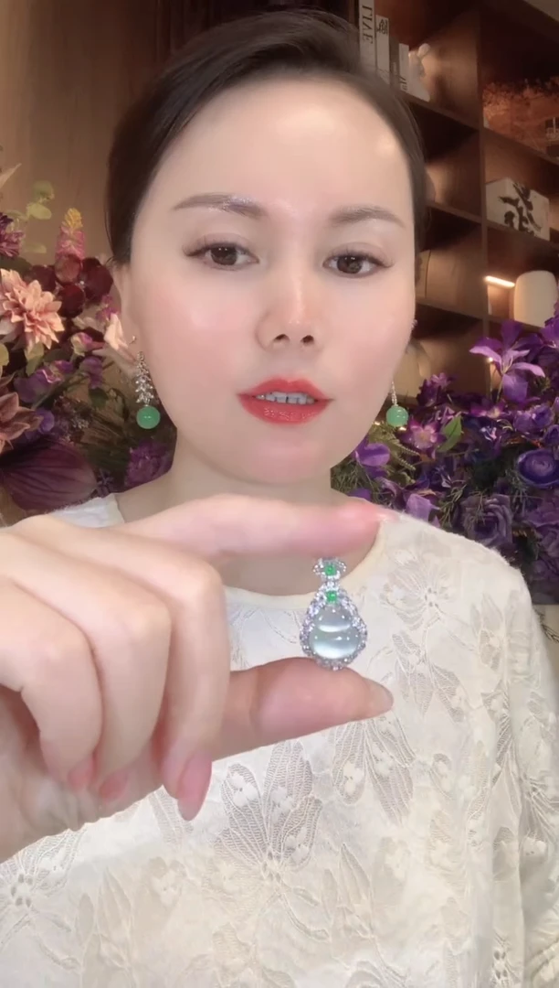 吊坠(不含链)18K金镶嵌翡翠C26
