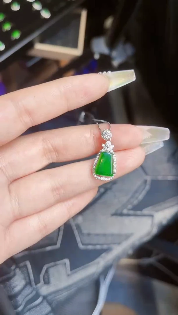 【闪购商品】翡翠吊坠(不含链)银S925镶嵌无事牌吊坠