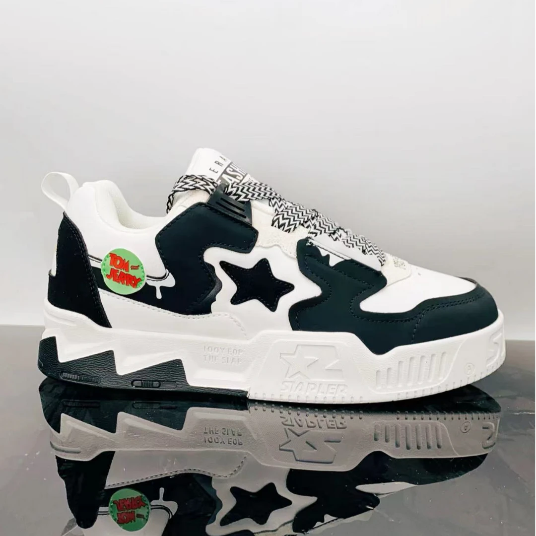 【一森家】新款百搭时尚舒适潮鞋休闲板鞋B2371