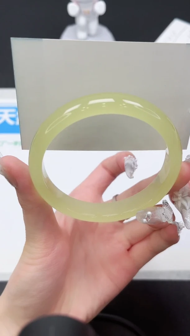 未镶嵌手镯石英质玉102-60.8