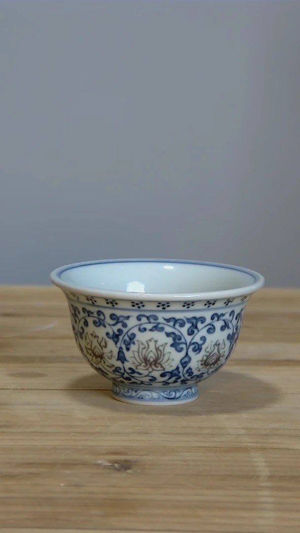 陶瓷缠枝青花釉里微瑕压手