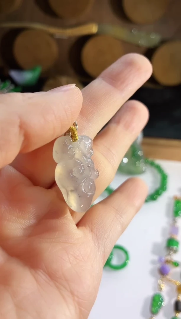 翡翠未镶嵌吊坠(不含链)吊坠