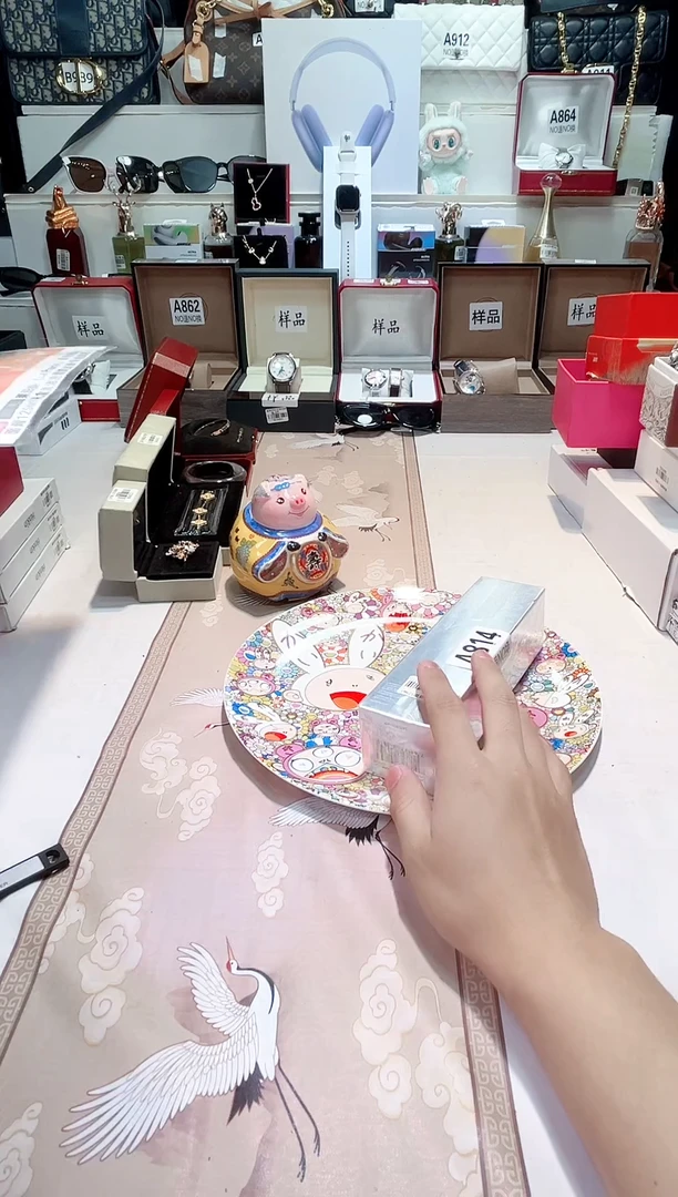 瓷片瓷器 库房到期 全部地板价@@1