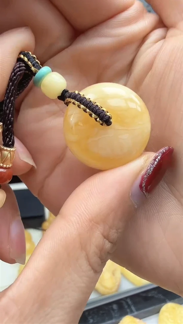 【闪购商品】琥珀裸石未镶嵌挂坠