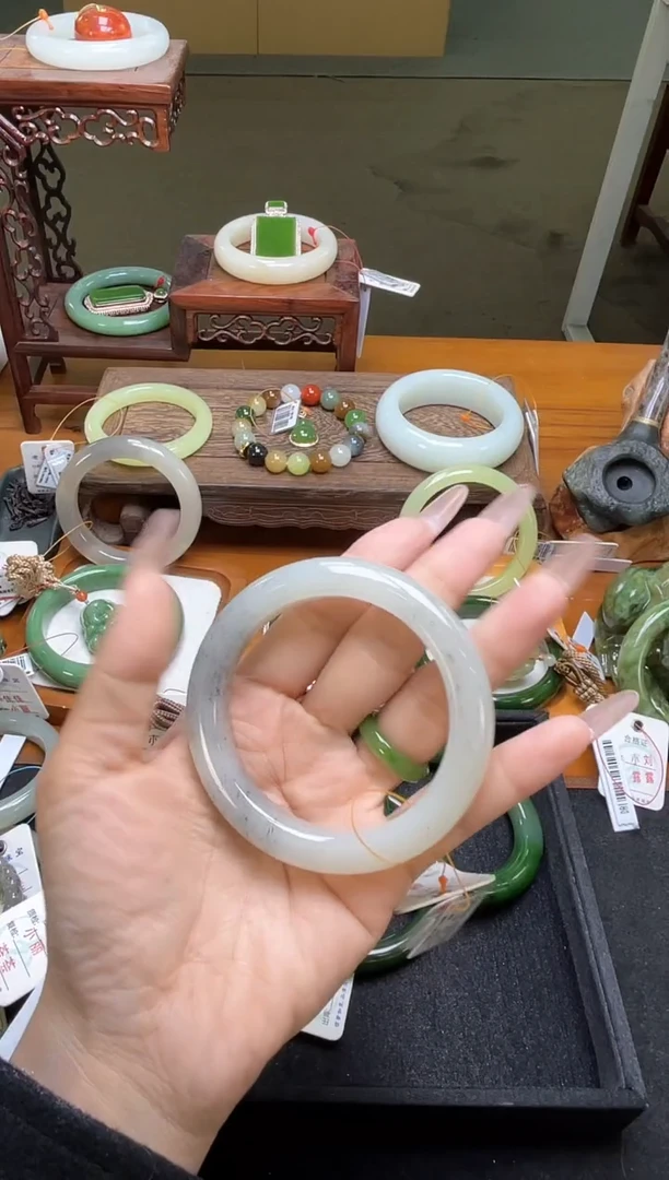 未镶嵌手镯和田玉新疆黑山 57圈