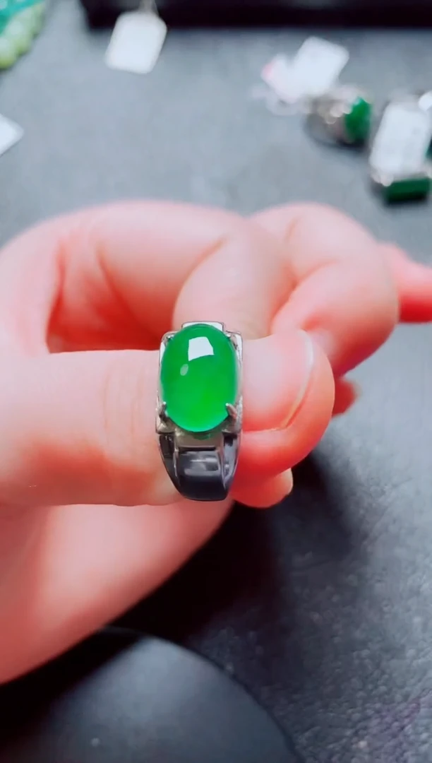 银S925镶嵌戒指翡翠1111