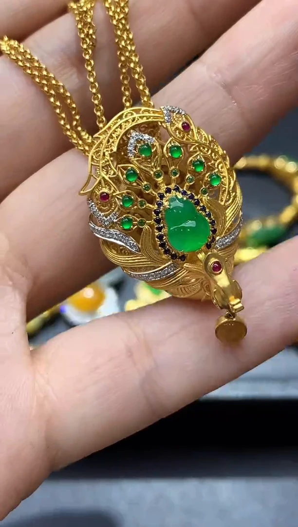 颈饰18K金镶嵌翡翠678-中国好珍宝