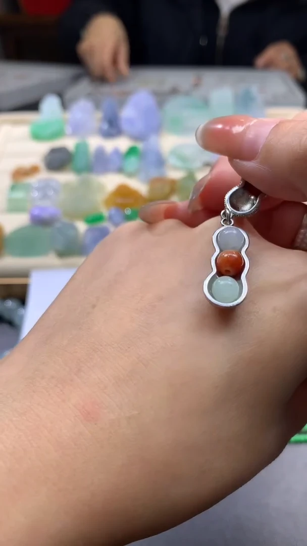 【闪购商品】翡翠颈饰合金翡翠