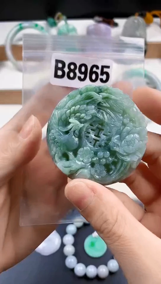 颈饰未镶嵌翡翠天然翡翠吊坠挂件