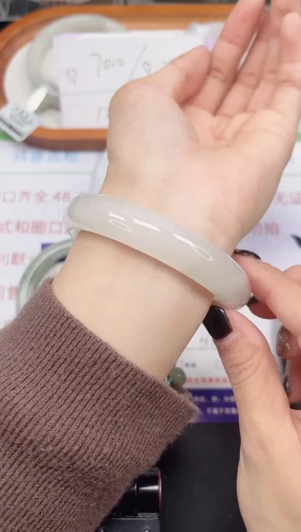 未镶嵌手镯石英质玉152-60/61