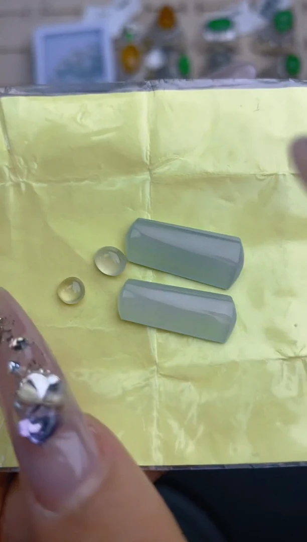 定制翡翠未镶嵌天然翡翠蛋面38