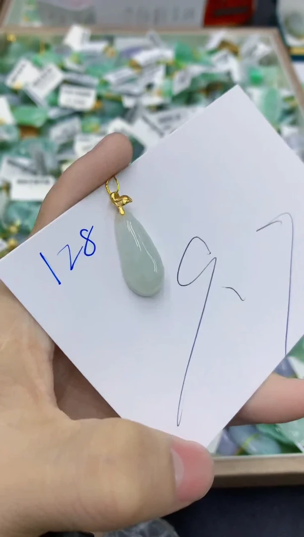 翡翠未镶嵌颈饰111111