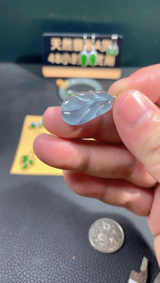 【闪购商品】翡翠颈饰18K金镶嵌翡翠