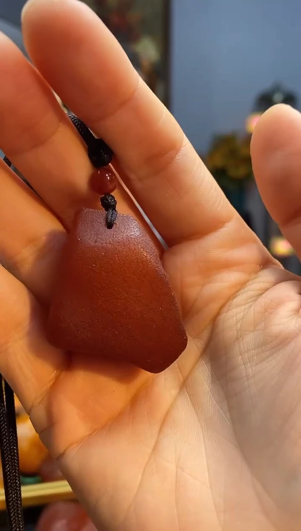 琥珀颈饰未镶嵌吊坠