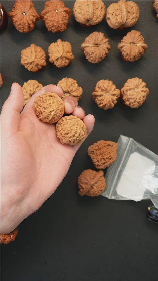 【闪购商品】文玩核桃吊坠苹果圆39